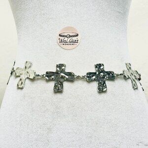 Y2k 2000s style Silver cross belt with lobster clasp